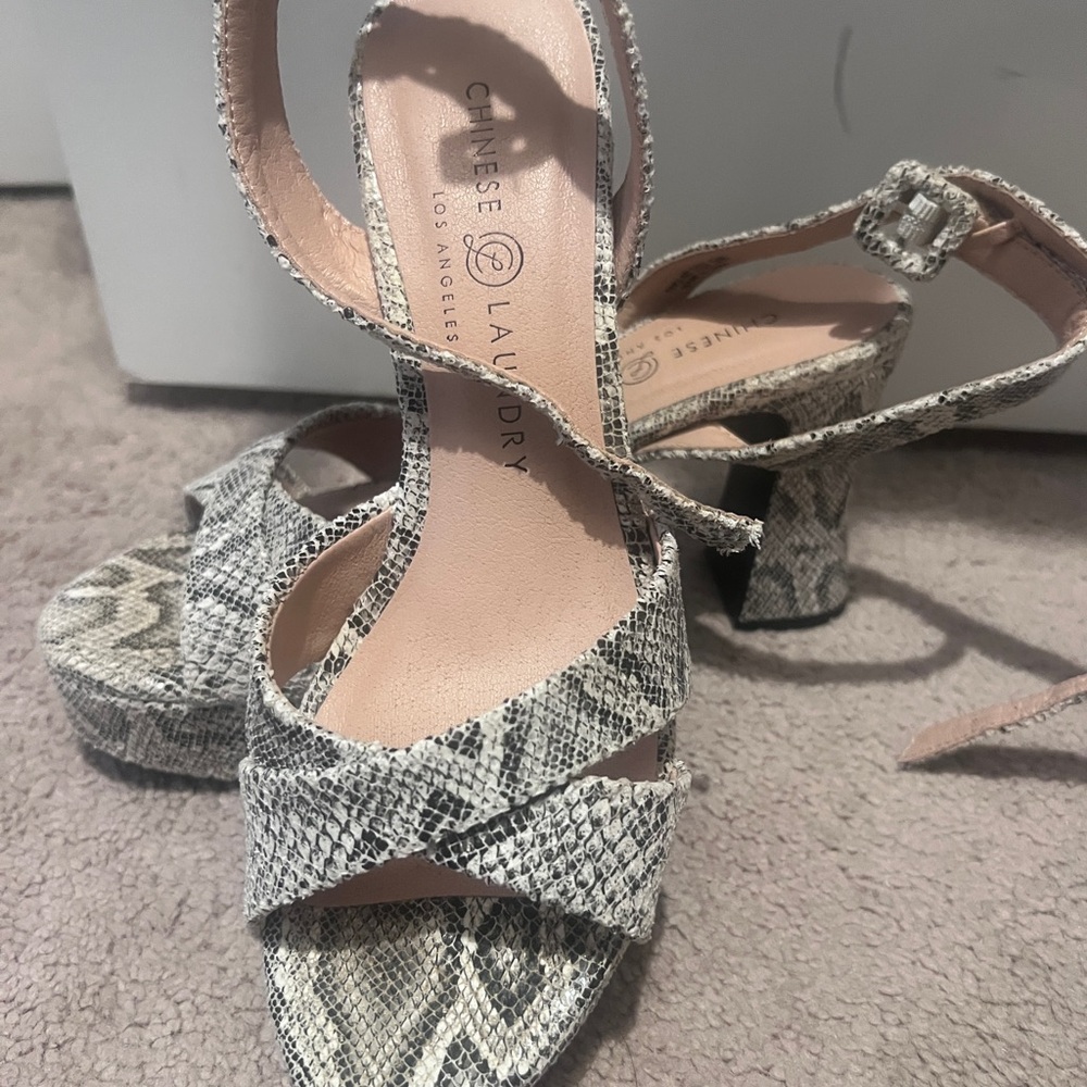 Chinese Laundry Snake-Print Platform Sandals in Black and White - Picture 3 of 5